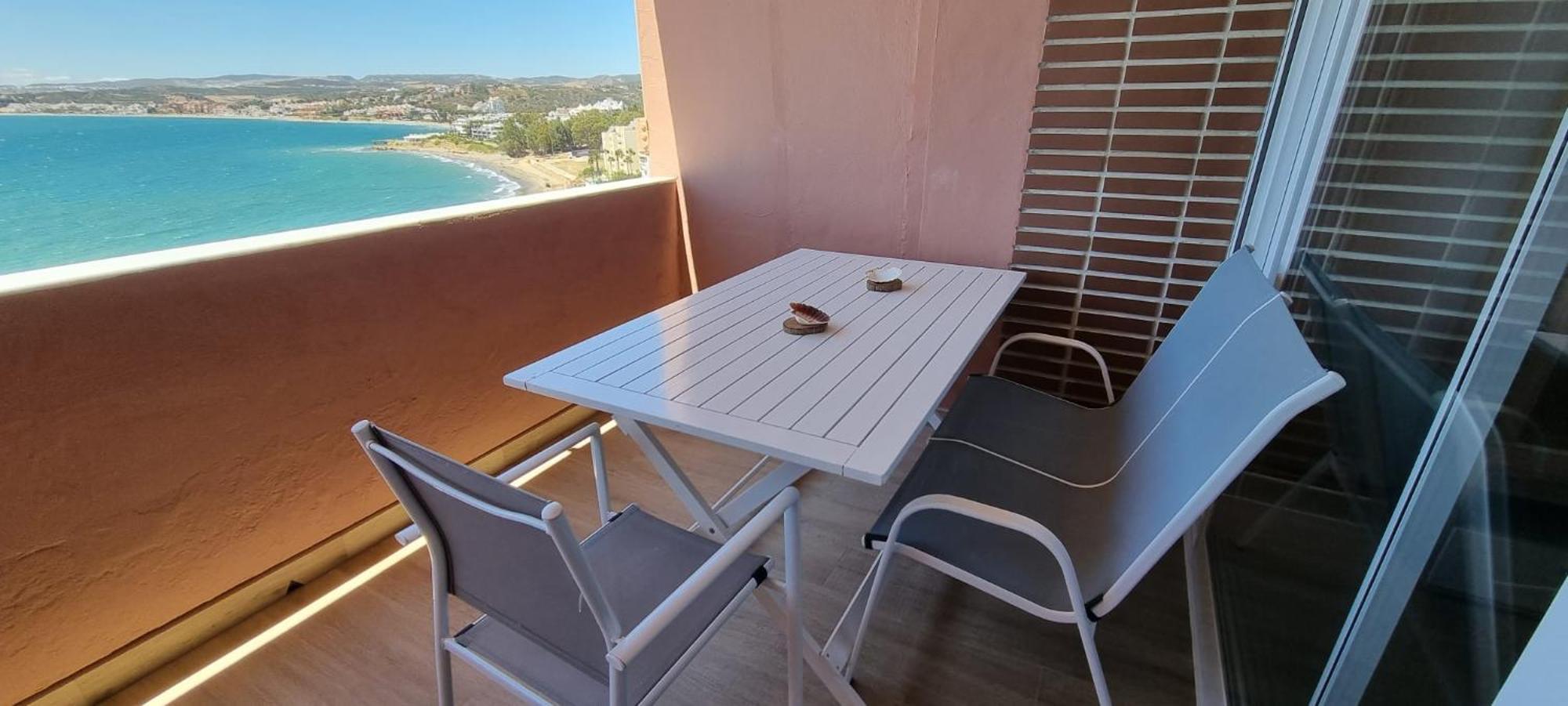 Apartamento Playa Del Cristo Estepona Exterior foto